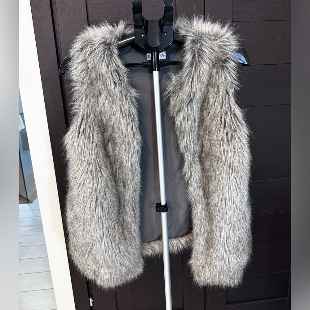 Merona Silver Faux Fur Vest